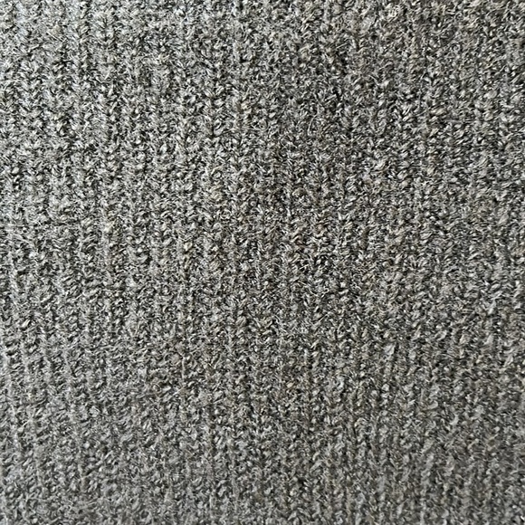 Vero Moda  NWT  Simone V-neck Ruffle Blouse   Long sleeve. Bell at ends  Size XS - Picture 9 of 11